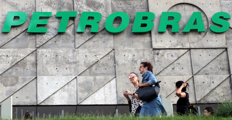 Petrobras vai limitar a 50% fatia em parcerias em etanol