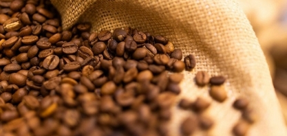 Café sobe 4,6% em Nova York e alcança preço histórico