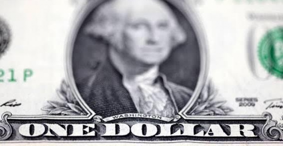 Dólar fecha em queda e Bolsa sobe, com pacote fiscal e eleições dos EUA