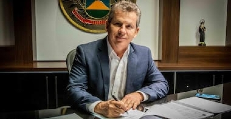 “Discursos muitas vezes escondem interesses comerciais”, diz o governador