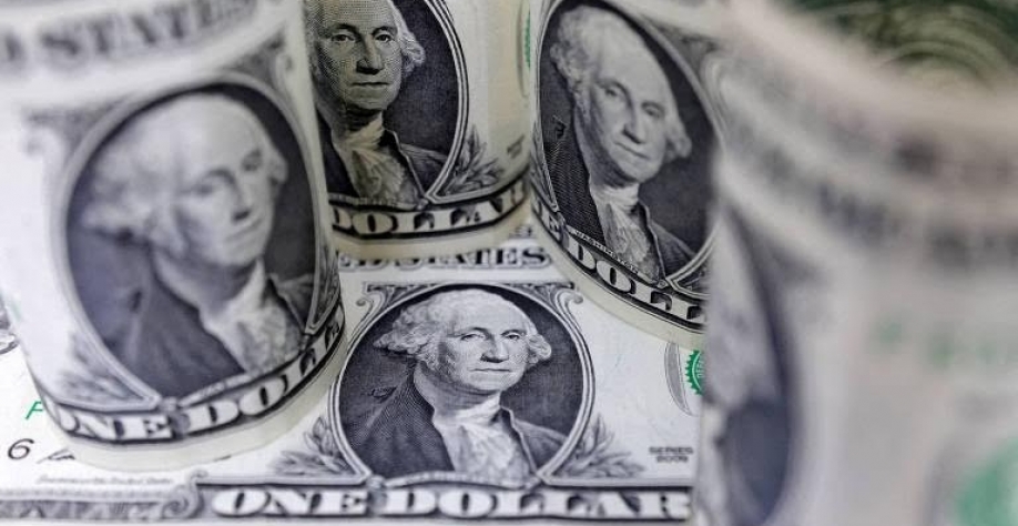 Dólar fecha estável e Bolsa sobe, com expectativa por corte de gastos