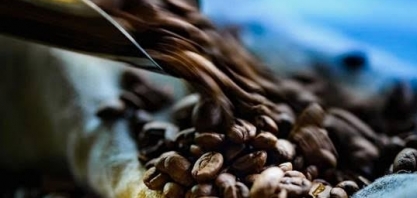 Preço do café arábica atinge máxima de 47 anos na ICE com aperto na oferta