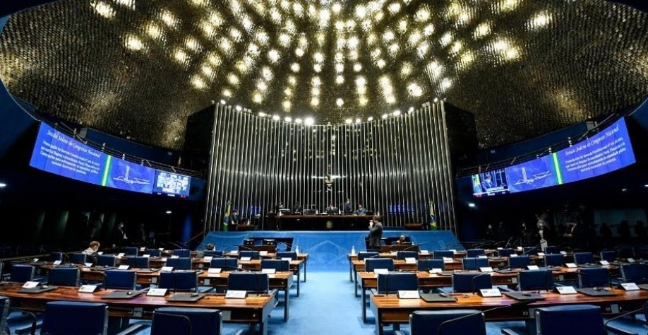 Senado aprova PEC de corte de gastos e abre caminho para promulgação