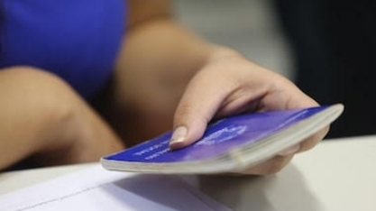 Lula assina decreto que eleva salário mínimo a R$ 1.518 a partir de 1/25