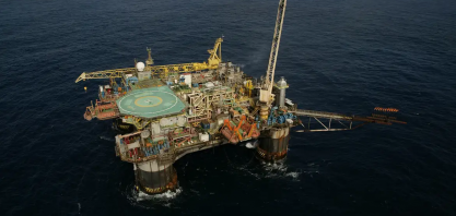 Preço do petróleo sobe mais de 2% e atinge maior patamar em quatro meses