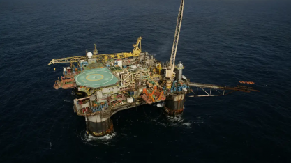 Preço do petróleo sobe mais de 2% e atinge maior patamar em quatro meses