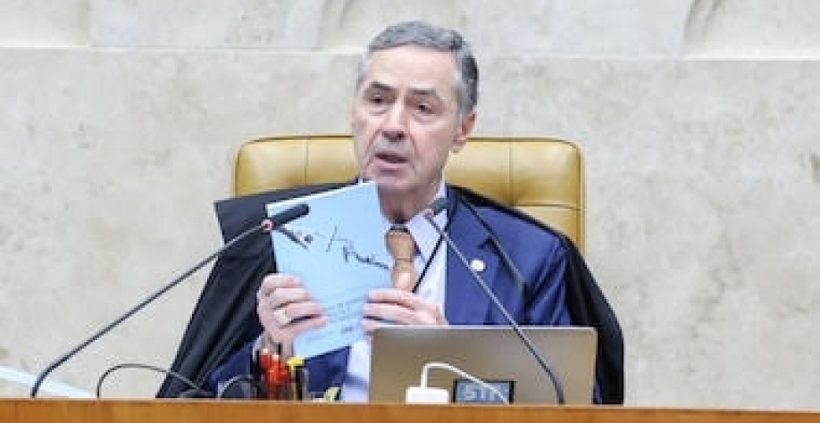 Artigo de Barroso revela que presidente do STF não gosta da Constituição