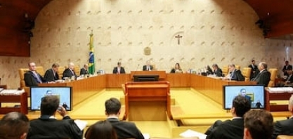 A lista com fatos que mostram como o STF mata a lei para condenar Bolsonaro