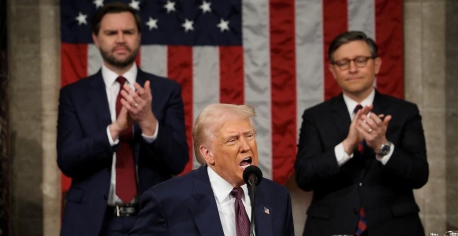 Trump defende 'tarifaço' e diz que países como o Brasil 'roubam' os EUA