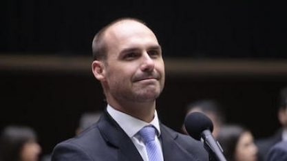 Eduardo Bolsonaro se licencia para viver nos EUA e criar clima pós-anistia