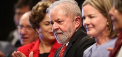 Governo Lula é Gleisi na política e Dilma na economia