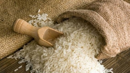Com o ovo de Páscoa caro, supermercado faz promoção de arroz