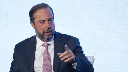 Ministro promete elevar mistura de etanol à gasolina para 30% ainda em 2025