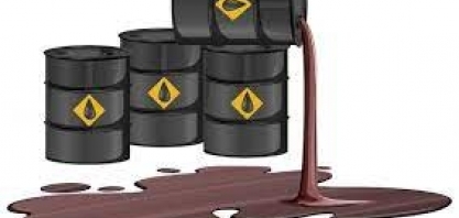 Preço do petróleo despenca 16% em abril, maior queda em quatro anos