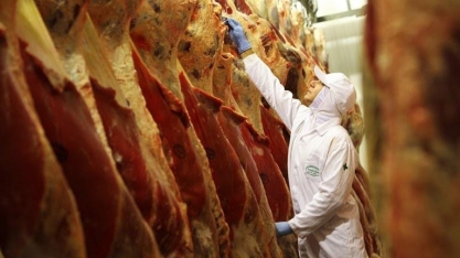 China mantém suspensão a 3 frigoríficos brasileiros;mercado segue aquecido