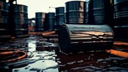 Petróleo dispara e ouro ganha força após Israel bombardear Irã 