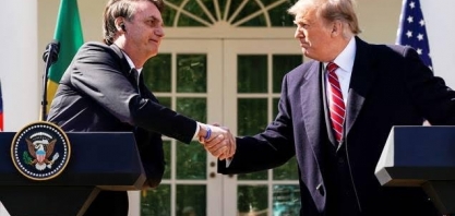 Trump defende Bolsonaro mais uma vez e pede para deixá-lo em paz