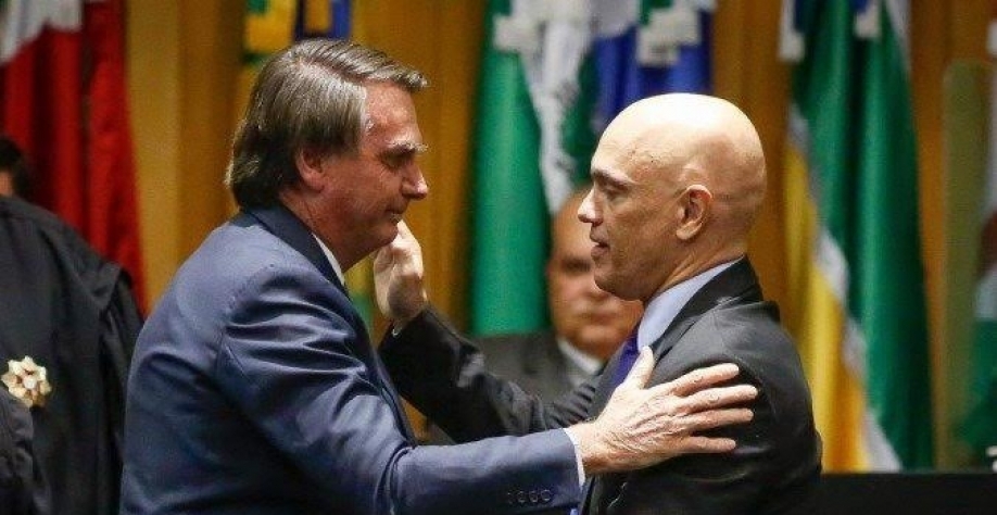 Veja 5 discordâncias entre juristas na decisão de Moraes sobre Bolsonaro