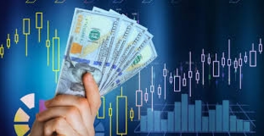 Dólar sobe a R$ 5,59 e Bolsa cai 1,04% à espera de decisão sobre tarifaço