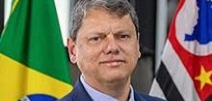 Tarcísio tentou convencer STF a autorizar viagem de Bolsonaro aos EUA