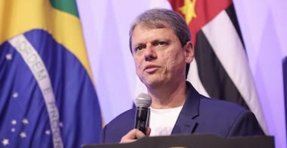 Tarcísio se reúne com chefe da Embaixada dos EUA sobre tarifa