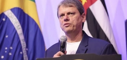 Tarcísio se reúne com chefe da Embaixada dos EUA sobre tarifa