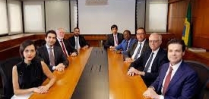 BC mantém Selic em 15% ao ano e interrompe ciclo de alta de juros