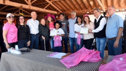 Alunos visitam nascentes de água e aprendem sobre preservação ambiental 