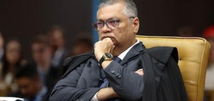 Dino transforma sanção da Lei Magnitsky a Moraes em ‘crise insolúvel’