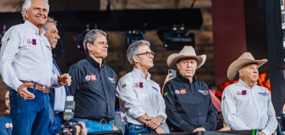 Sem a presença de Michelle, Tarcísio defende Bolsonaro em Barretos