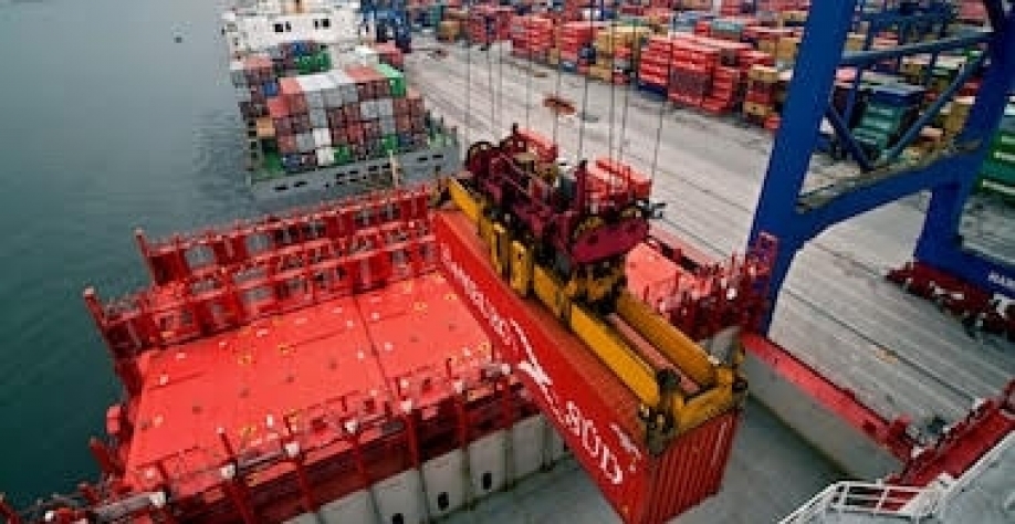 Tarifaço deve zerar exportação de máquinas do Brasil aos EUA em setembro 