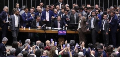 Motta recupera controle da Câmara após motim de 30 horas