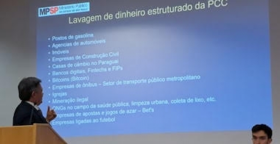 PCC lava dinheiro em 13 setores da economia; Lula atrasa lei antimáfia