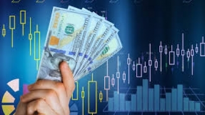 Dólar fecha em alta a R$ 5,43 com Ucrânia em foco; Bolsa sobe com petróleo