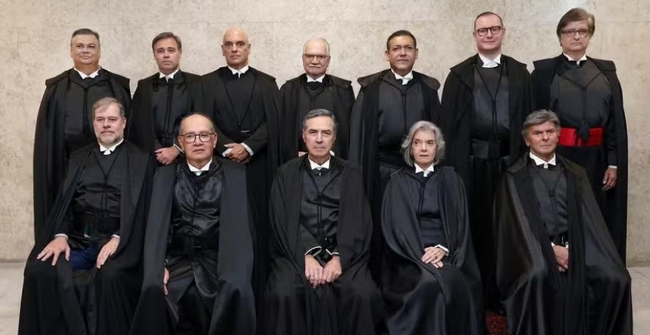 STF: A comédia de erros mais cara da história do Brasil – Por Paula Sousa
