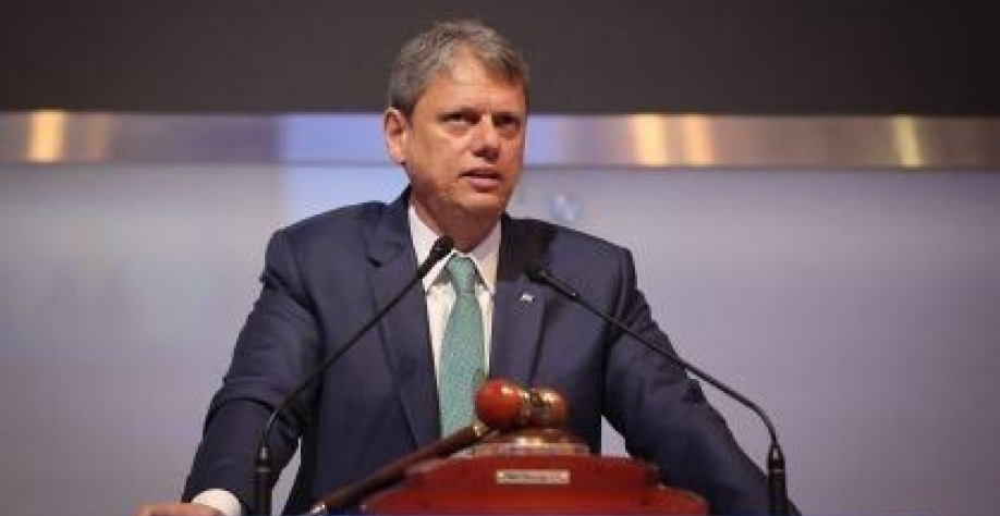 Centrão apoia Tarcísio na anistia, mas mantém cargos no governo Lula