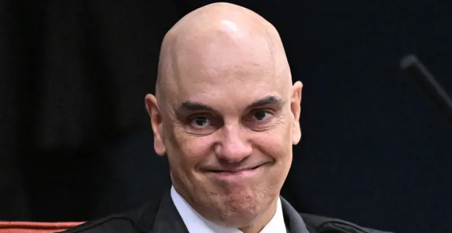 Argumentos das defesas acusando Alexandre de Moraes de abusos no processo