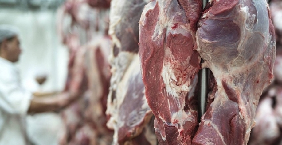 Estoque de carne dos EUA importado do Brasil determinará mercado
