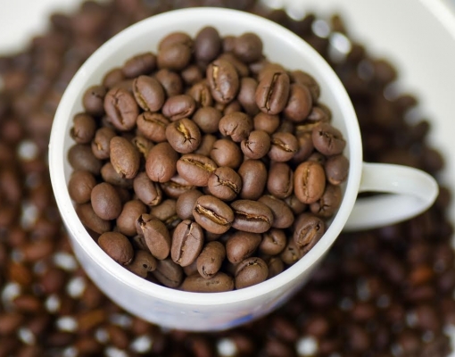 Café arábica atinge máxima de 8 meses, mas recua com vendas técnicas