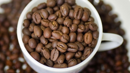 Café arábica atinge máxima de 8 meses, mas recua com vendas técnicas