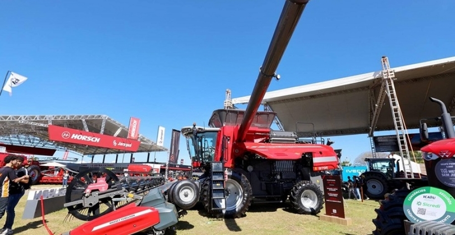 Tarifaço dos EUA freou vendas de máquinas agrícolas em agosto
