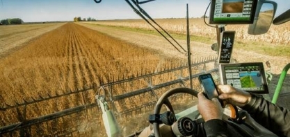 Trabalho na agricultura: da enxada ao ‘byte’