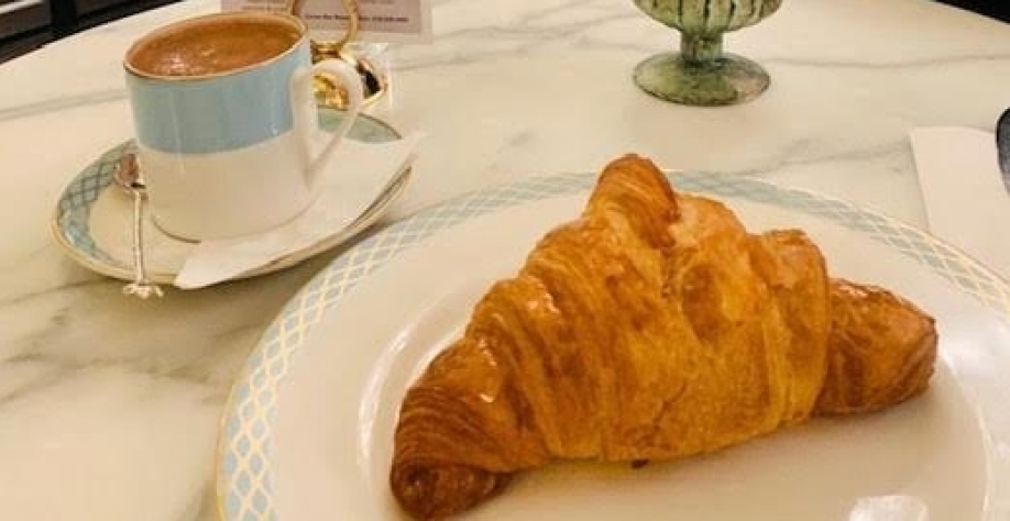  Após tarifas de Trump ao Brasil, NY sente no bolso alta no preço do café