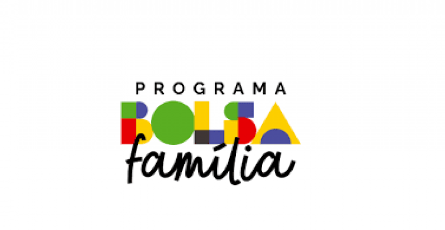 Pobre estuda mais, mas renda não sobe; 1/3 segue no Bolsa Família