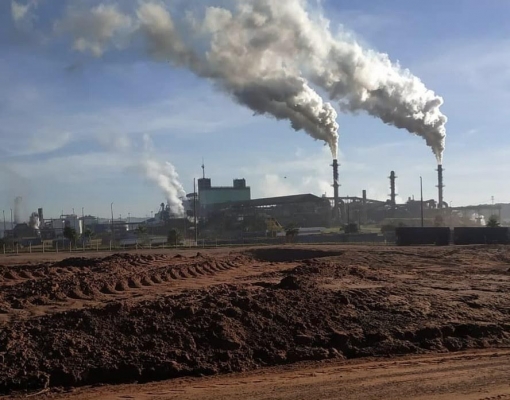 Polícia Ambiental e Cetesb investigam morte de peixes em  Merediano SP