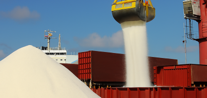 Açúcar: Superávit de 3,7 mi de toneladas pressiona preços internacionais