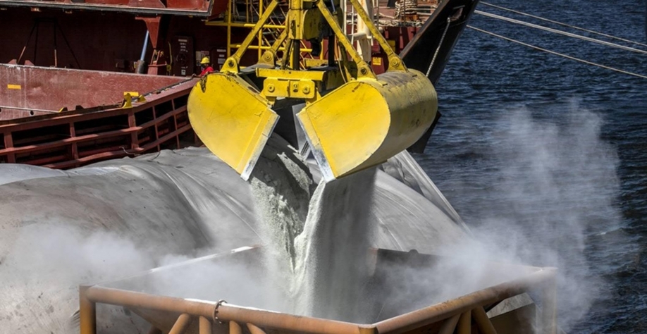 Dependência de importação de fertilizantes expõe fragilidade do Brasil