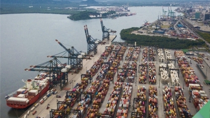 Superávit comercial do Brasil salta mesmo com queda nas vendas para os EUA