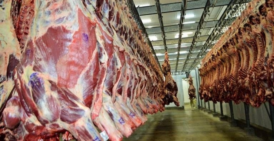 China prorroga investigação sobre importação de carne bovina até 2026