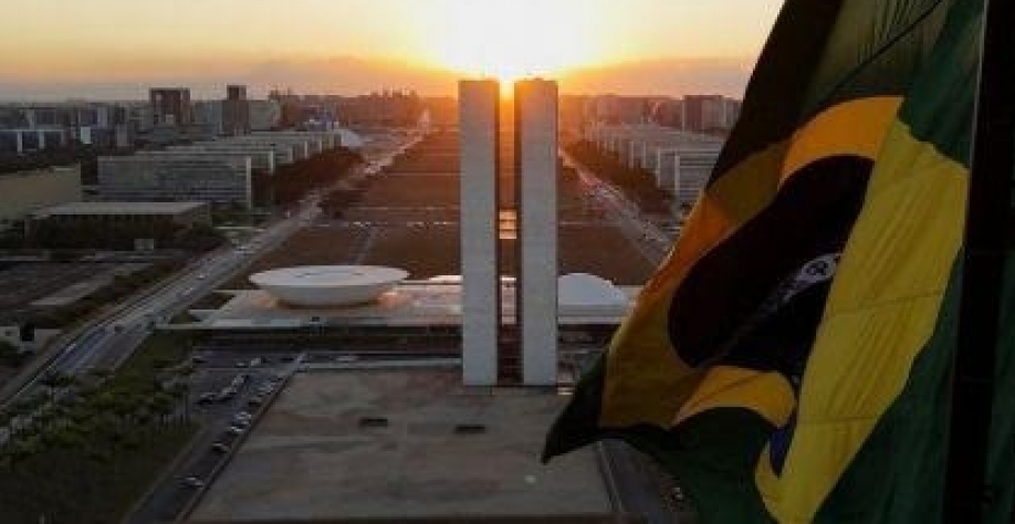 Supersalários no setor público custam ao Brasil R$ 20 bi em 12 meses